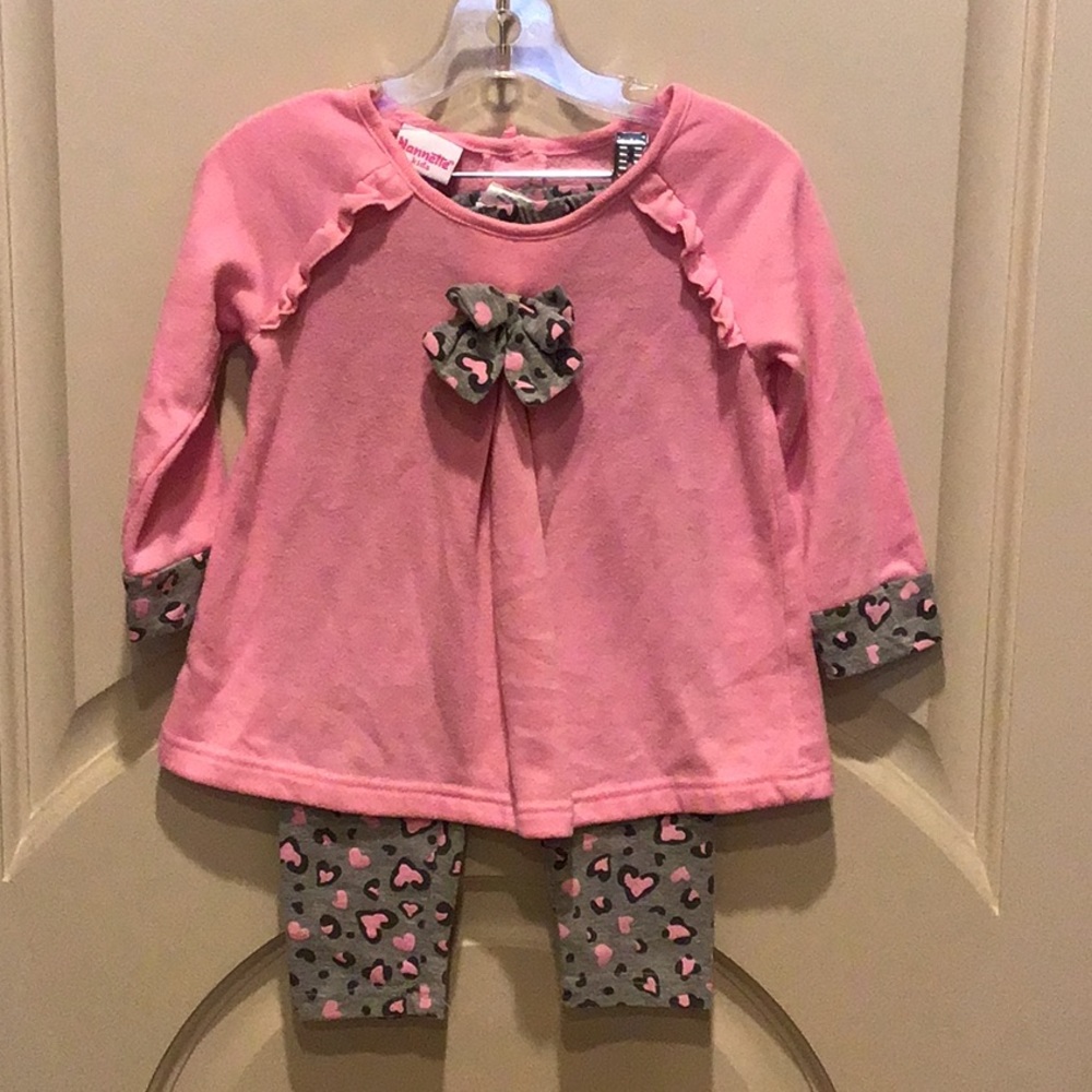 🎉🎉NANNETTE KIDS 2 PIECE OUTFIT 24 MONTHS🎉🎉